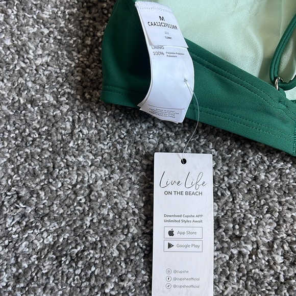 NWT Cupshe Green Bikini Top, size Med - Picture 4 of 6